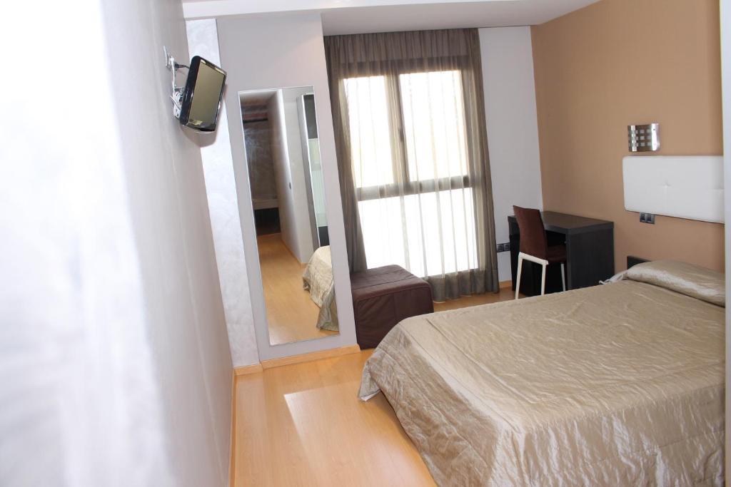 Hotel Ciutat D'Amposta Δωμάτιο φωτογραφία